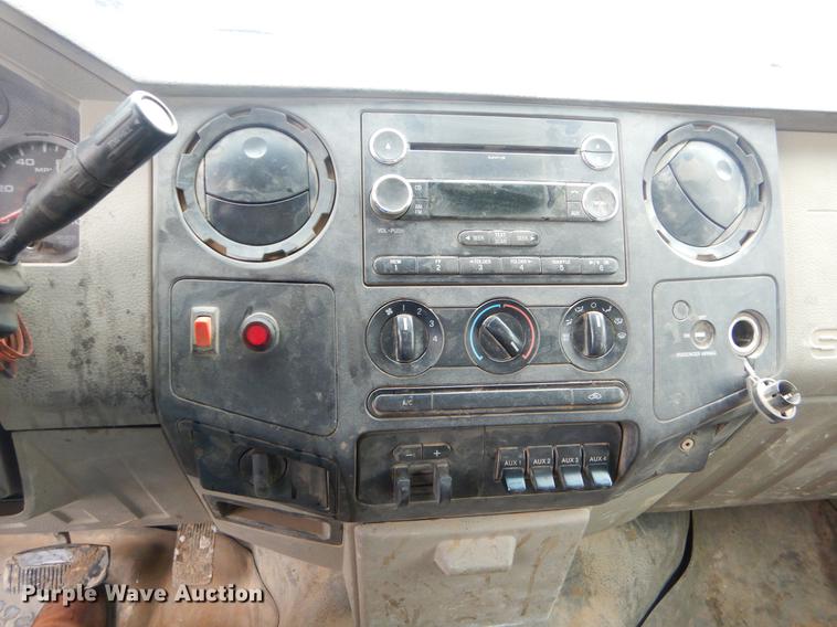 image for item EJ9977 2010 Ford F350 Super Duty XL SuperCab pickup truck