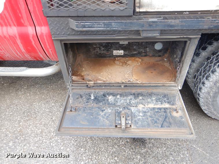 image for item EJ9977 2010 Ford F350 Super Duty XL SuperCab pickup truck