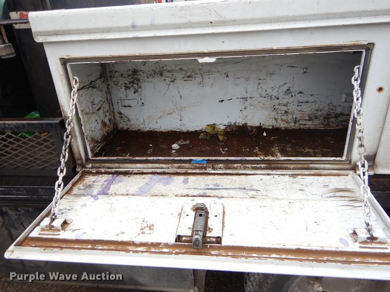 image for item EJ9977 2010 Ford F350 Super Duty XL SuperCab pickup truck