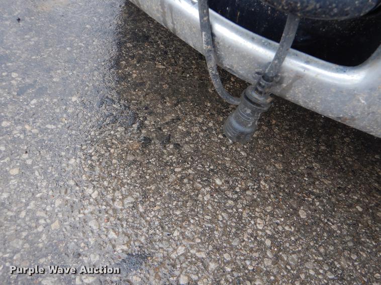 image for item EJ9977 2010 Ford F350 Super Duty XL SuperCab pickup truck