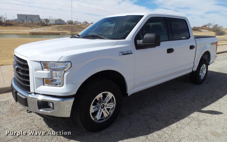 image for item EN9533 2015 Ford F150 XLT SuperCrew Cab pickup truck