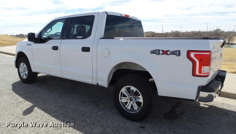image for item EN9533 2015 Ford F150 XLT SuperCrew Cab pickup truck