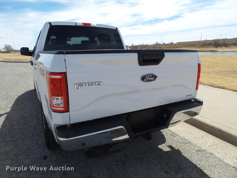image for item EN9533 2015 Ford F150 XLT SuperCrew Cab pickup truck