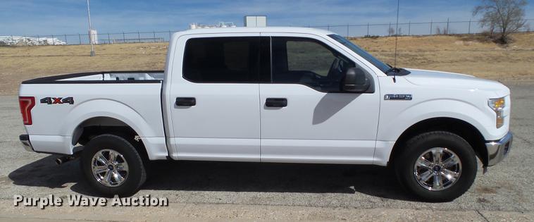 image for item EN9533 2015 Ford F150 XLT SuperCrew Cab pickup truck