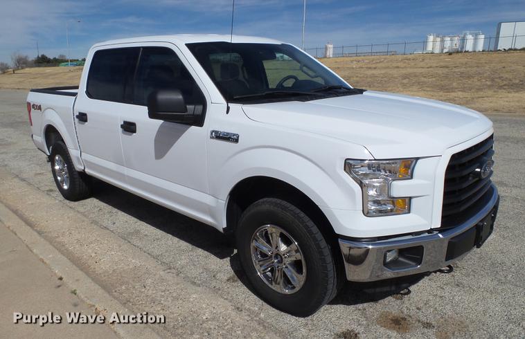 image for item EN9533 2015 Ford F150 XLT SuperCrew Cab pickup truck