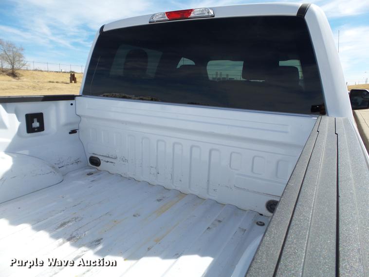 image for item EN9533 2015 Ford F150 XLT SuperCrew Cab pickup truck