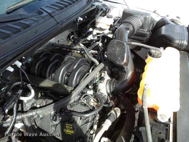 image for item EN9533 2015 Ford F150 XLT SuperCrew Cab pickup truck