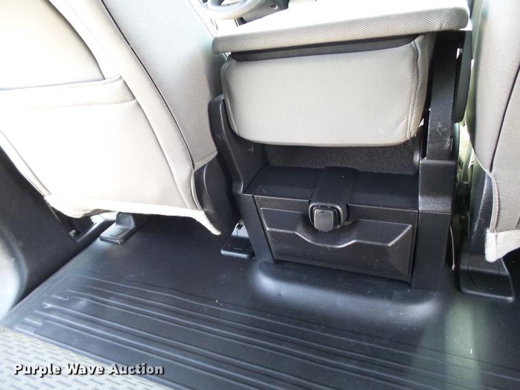 image for item EN9533 2015 Ford F150 XLT SuperCrew Cab pickup truck