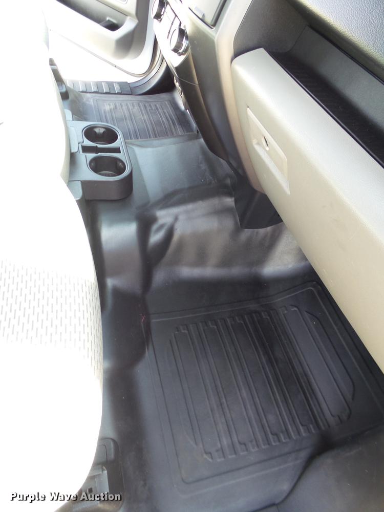 image for item EN9533 2015 Ford F150 XLT SuperCrew Cab pickup truck