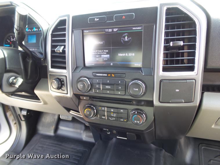 image for item EN9533 2015 Ford F150 XLT SuperCrew Cab pickup truck