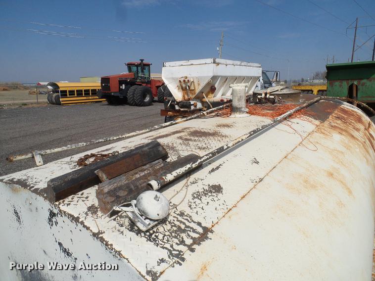 image for item EO9760 Black Topper BT-HS fuel tank body