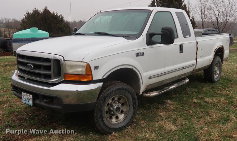 image for item EP9291 2000 Ford F250 SuperCab pickup truck