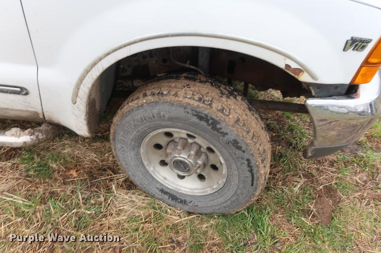 image for item EP9291 2000 Ford F250 SuperCab pickup truck