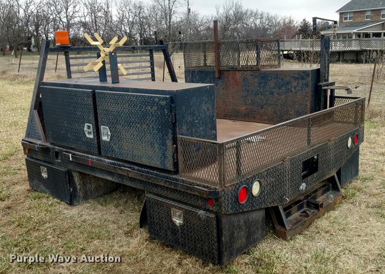 image for item L3369 Welding flatbed