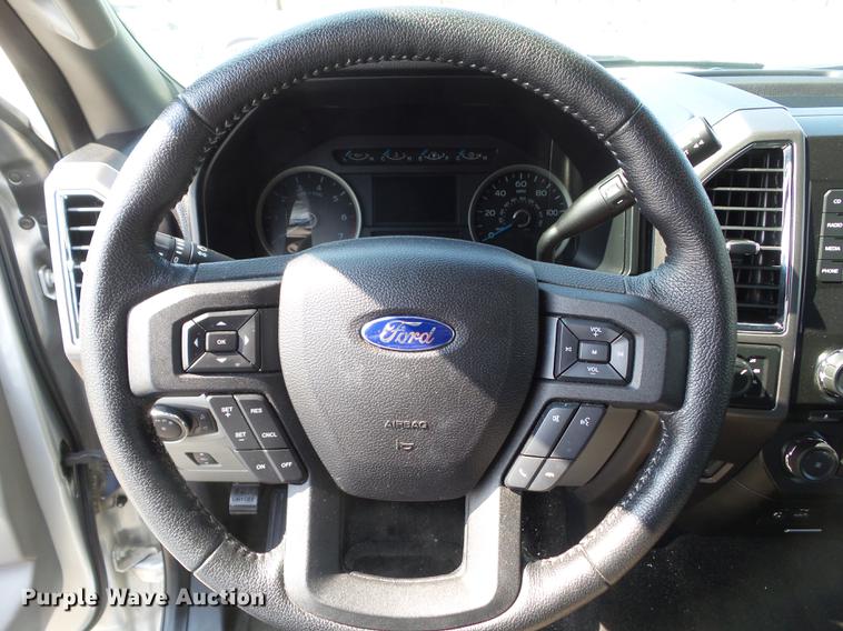 image for item L5670 2015 Ford F150 SuperCrew pickup truck