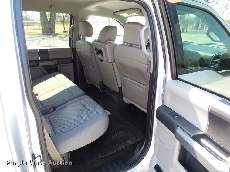 image for item L5670 2015 Ford F150 SuperCrew pickup truck