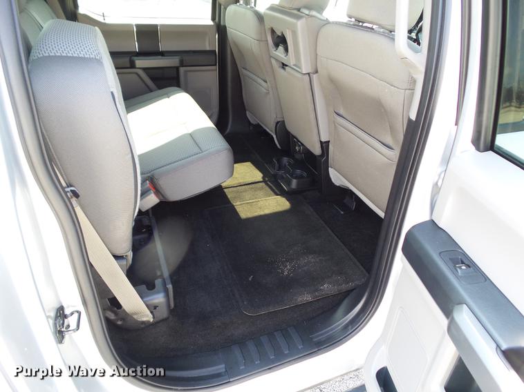 image for item L5670 2015 Ford F150 SuperCrew pickup truck