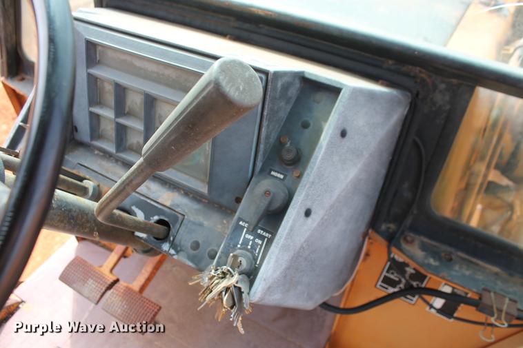 image for item DB5119 1982 Case 580D backhoe