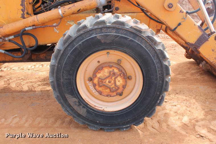 image for item DB5119 1982 Case 580D backhoe