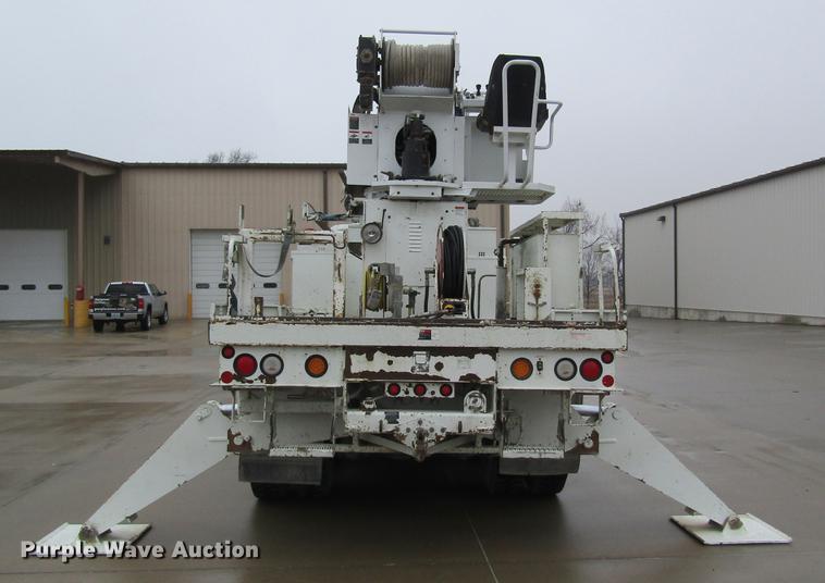 image for item DB5956 2009 International 7500 digger derrick truck