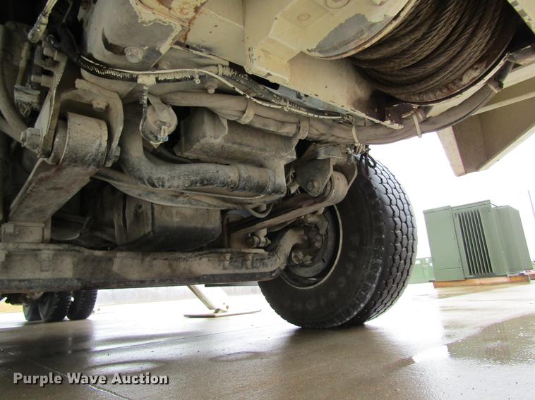 image for item DB5956 2009 International 7500 digger derrick truck