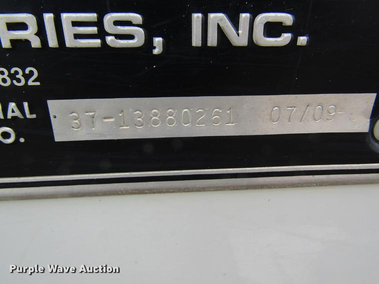 image for item DB5956 2009 International 7500 digger derrick truck