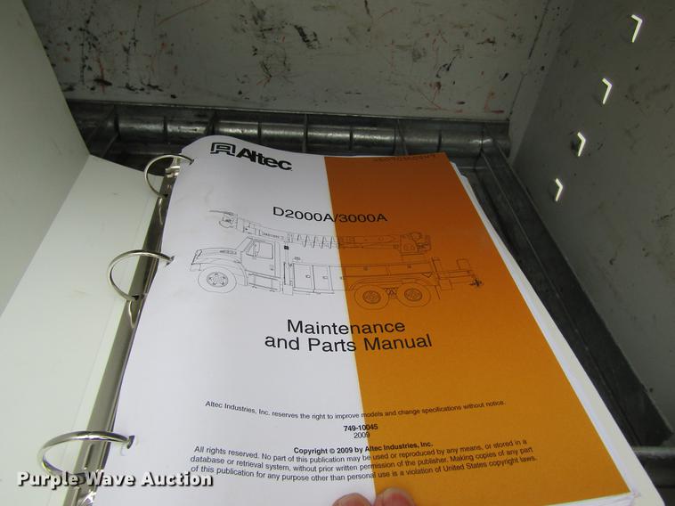 image for item DB5956 2009 International 7500 digger derrick truck