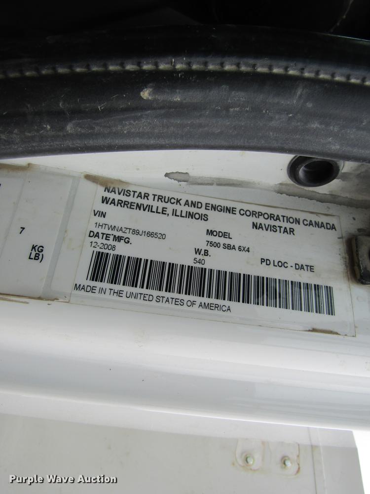 image for item DB5956 2009 International 7500 digger derrick truck