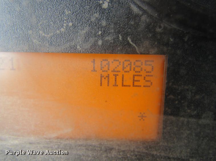 image for item DB5956 2009 International 7500 digger derrick truck