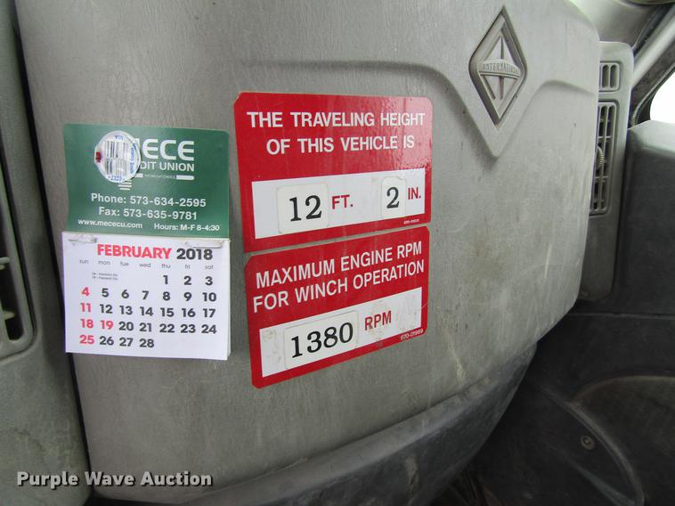 image for item DB5956 2009 International 7500 digger derrick truck