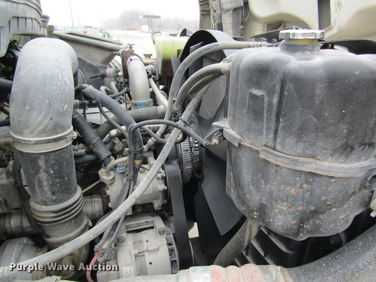 image for item DB5956 2009 International 7500 digger derrick truck