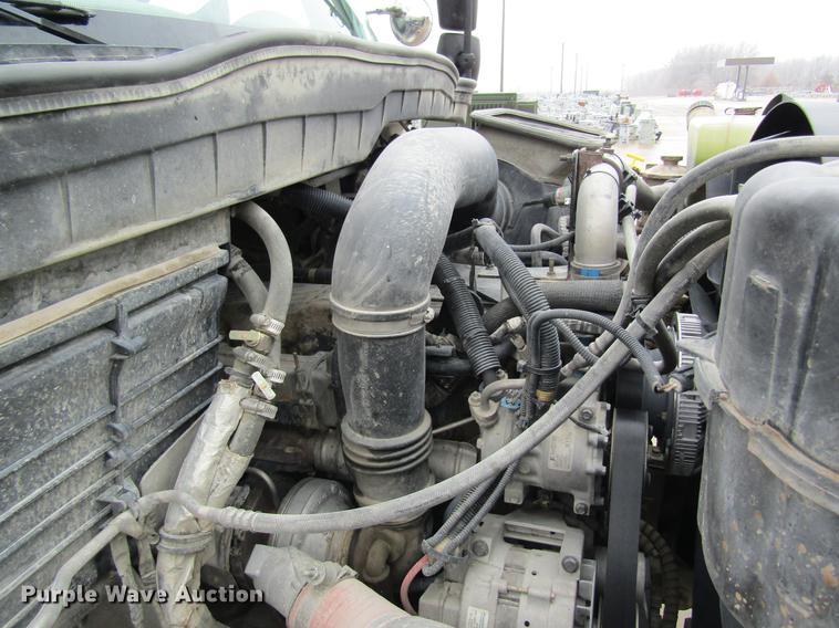 image for item DB5956 2009 International 7500 digger derrick truck