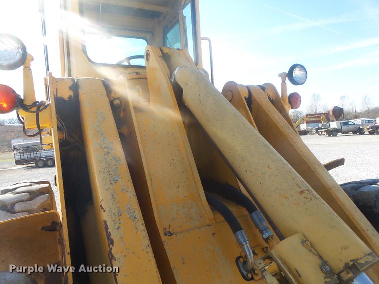 image for item DB7251 1974 John Deere 544B wheel loader