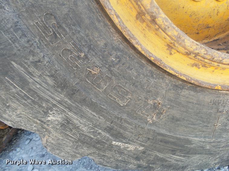 image for item DB7251 1974 John Deere 544B wheel loader