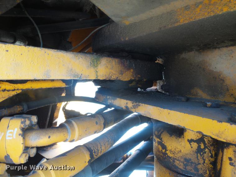 image for item DB7251 1974 John Deere 544B wheel loader