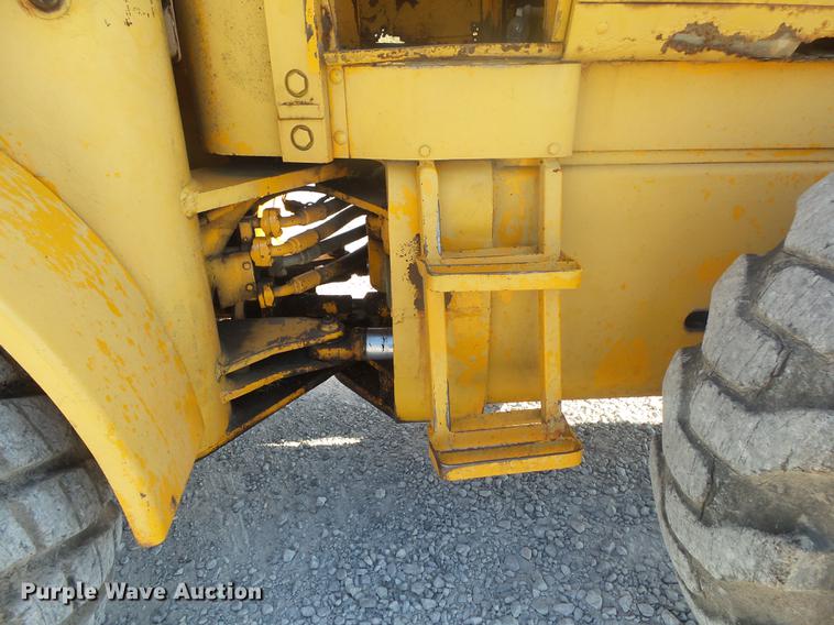 image for item DB7251 1974 John Deere 544B wheel loader