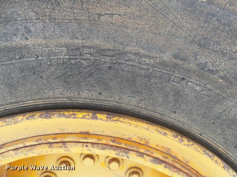 image for item DB7251 1974 John Deere 544B wheel loader