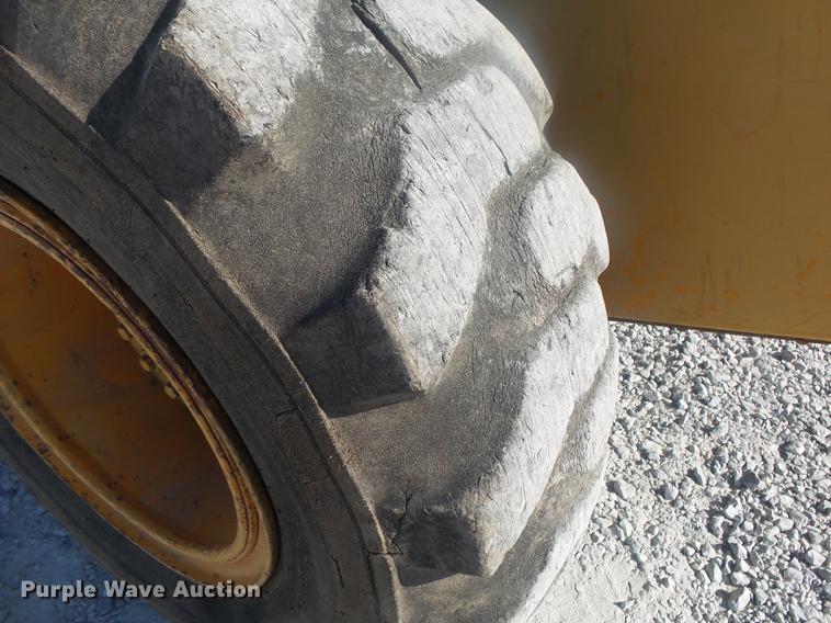 image for item DB7251 1974 John Deere 544B wheel loader