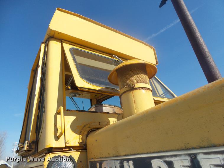 image for item DB7251 1974 John Deere 544B wheel loader