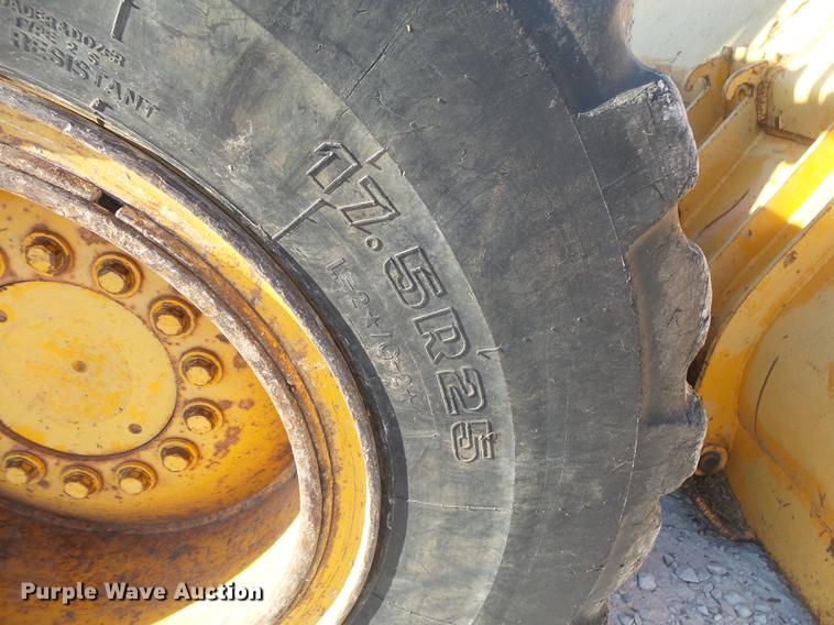 image for item DB7251 1974 John Deere 544B wheel loader