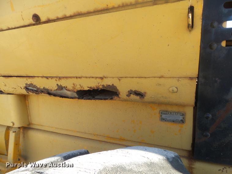 image for item DB7251 1974 John Deere 544B wheel loader
