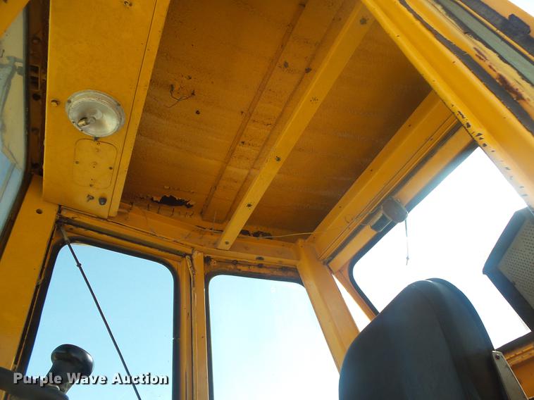 image for item DB7251 1974 John Deere 544B wheel loader