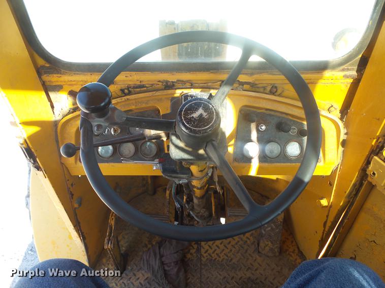 image for item DB7251 1974 John Deere 544B wheel loader