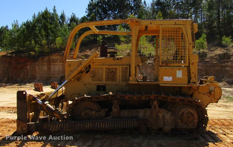 image for item DC0025 1984 Caterpillar D6D dozer
