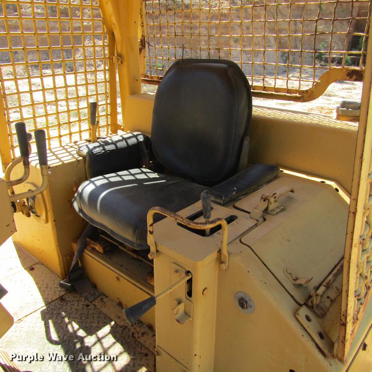 image for item DC0025 1984 Caterpillar D6D dozer