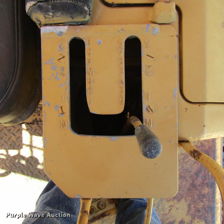 image for item DC0025 1984 Caterpillar D6D dozer