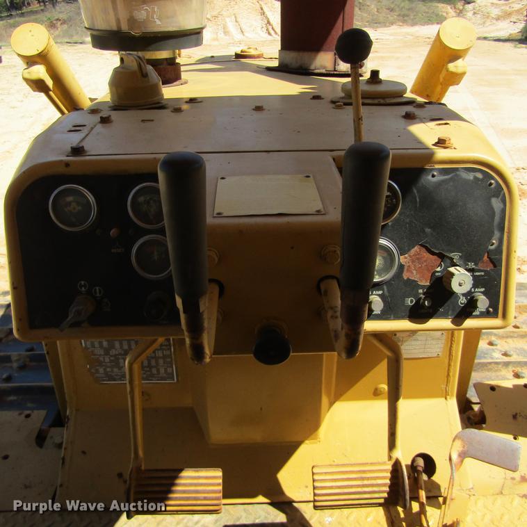 image for item DC0025 1984 Caterpillar D6D dozer