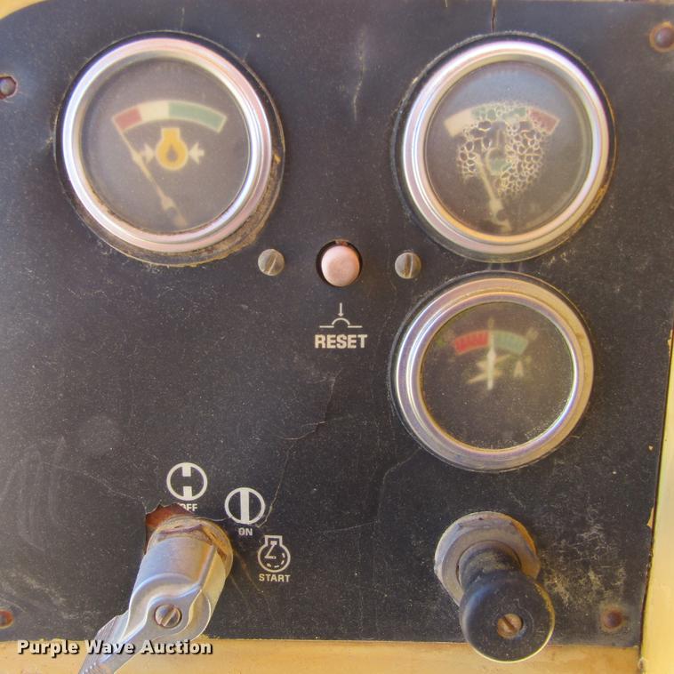 image for item DC0025 1984 Caterpillar D6D dozer