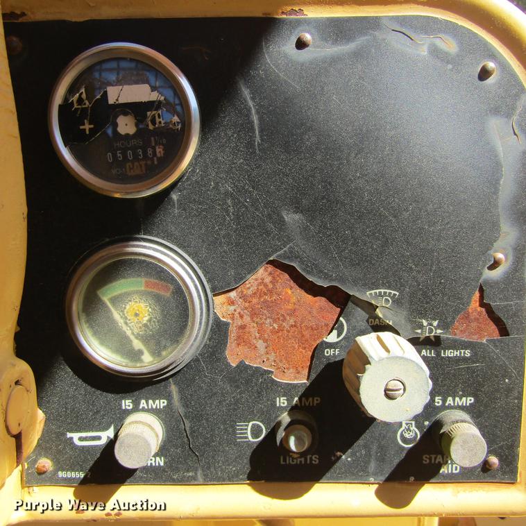 image for item DC0025 1984 Caterpillar D6D dozer