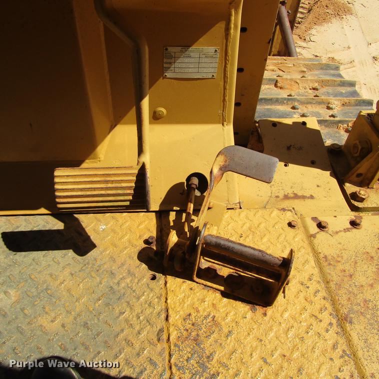 image for item DC0025 1984 Caterpillar D6D dozer